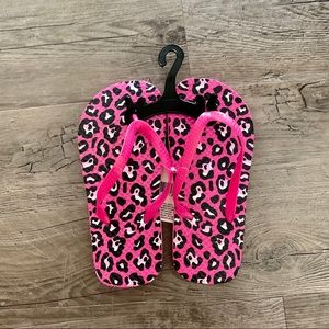 NWT Kid’s Pink Leopard Print Flip Flops